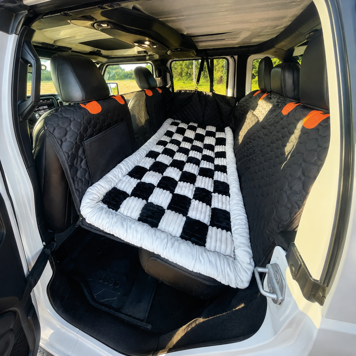 Petrooms™ Back-Seat Platform